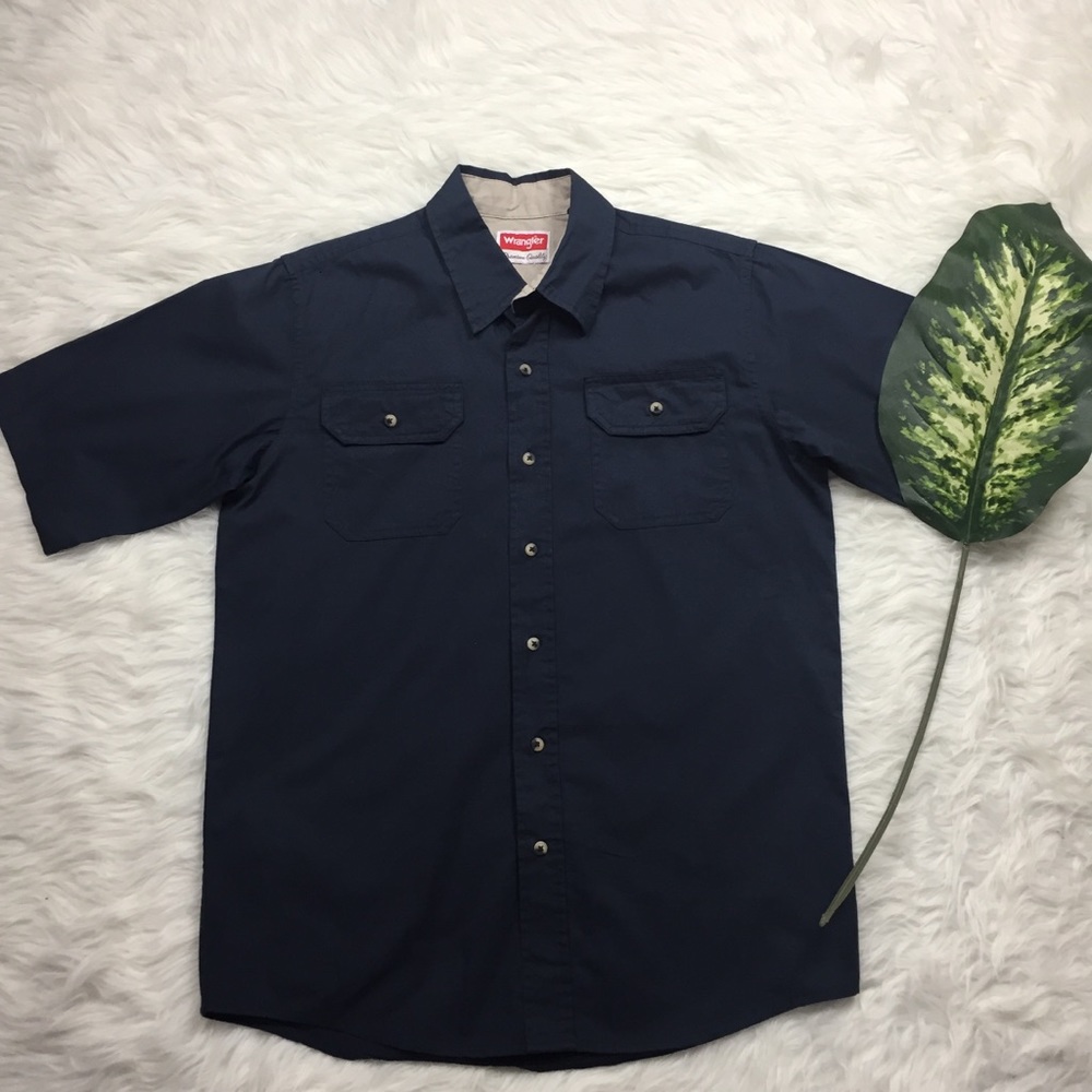 Wrangler shirt size M